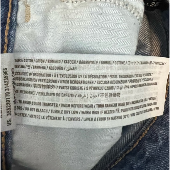 Hollister Low Rise Boyfriend Jeans - Picture 7 of 7